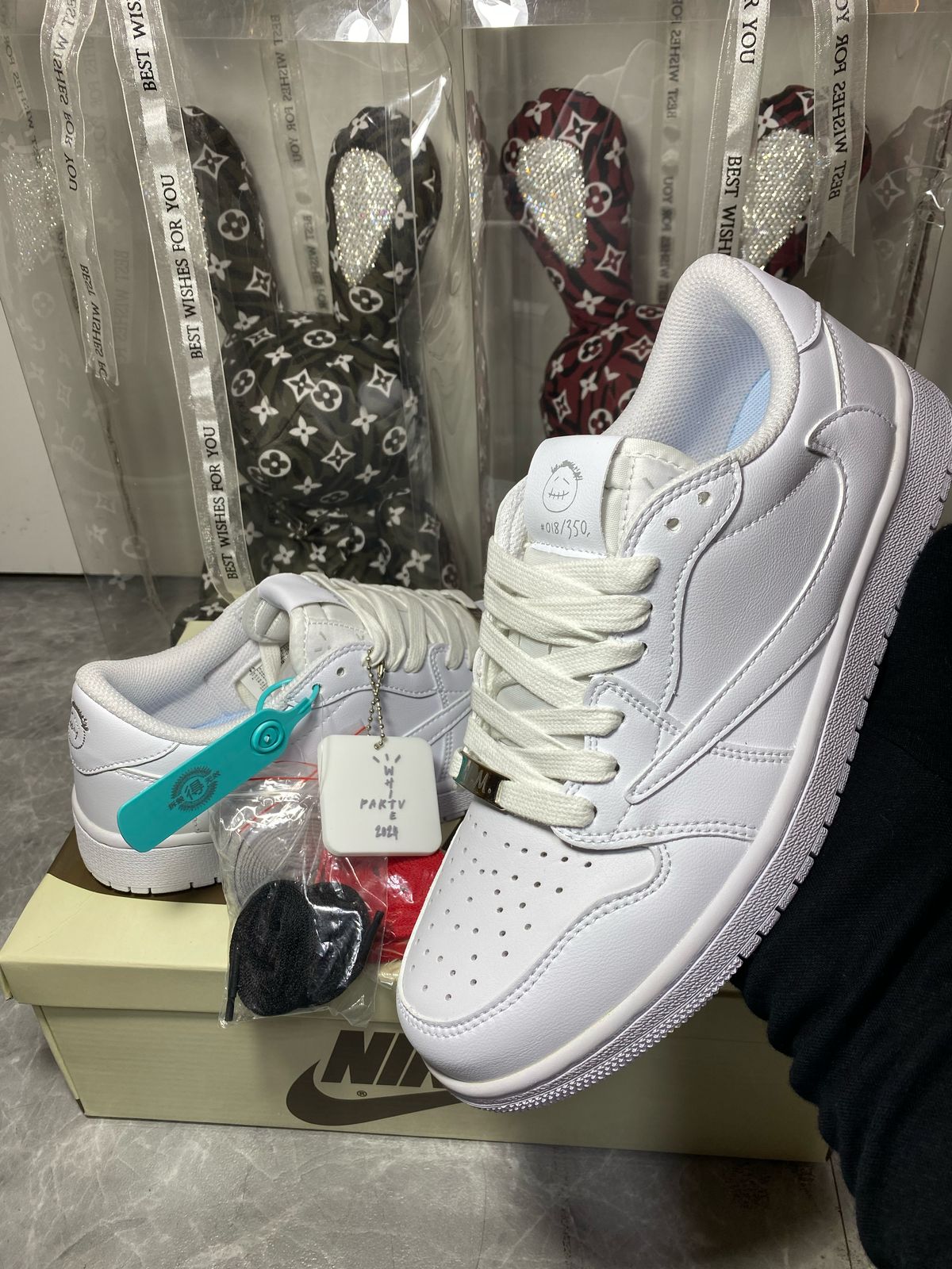 Travis Scott x Air Jordan 1 ‘Low White Party’