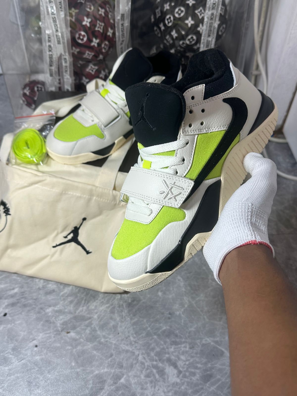 Jordan
x Travis Scott Jumpman Jack TR "Muslin/Black/Bright Cactus”🌵