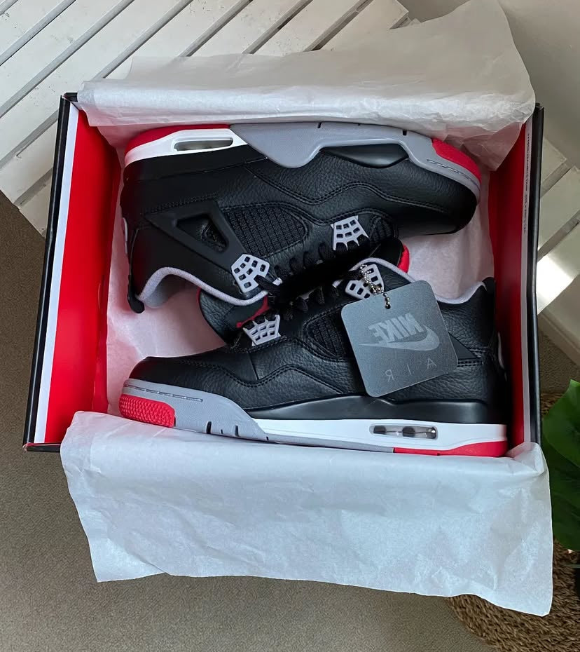AIR JORDAN 4s Bred