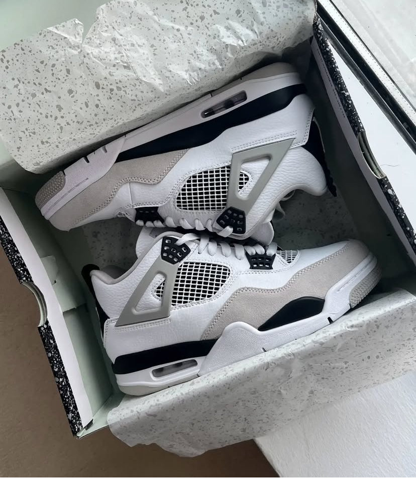 AIR JORDAN 4s Military White