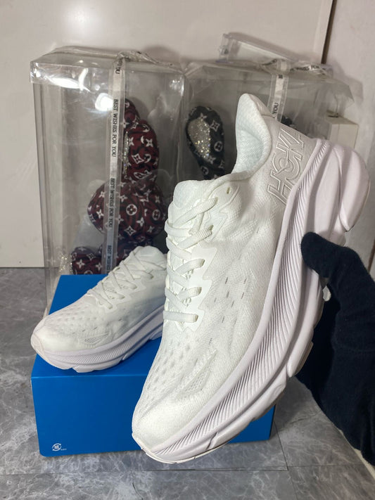 HOKA Bondi 9