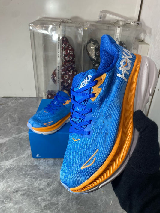 HOKA Bondi 9