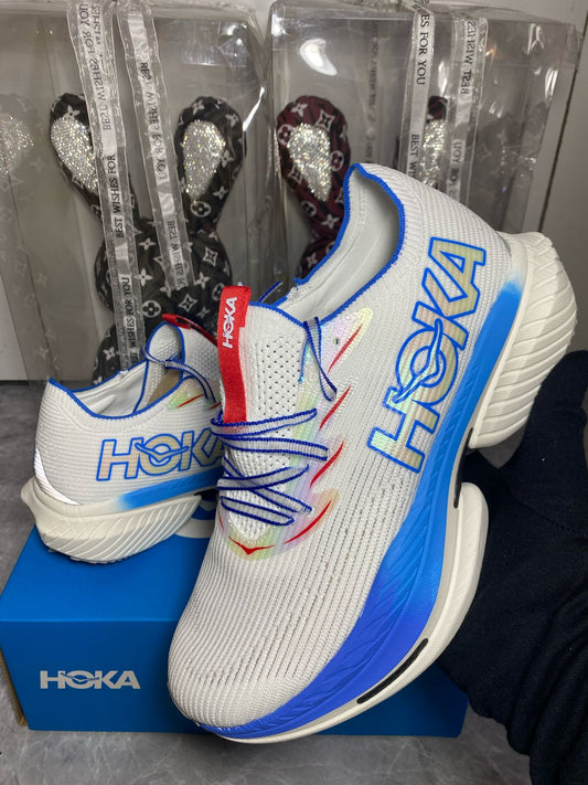 HOKA Bondi 9