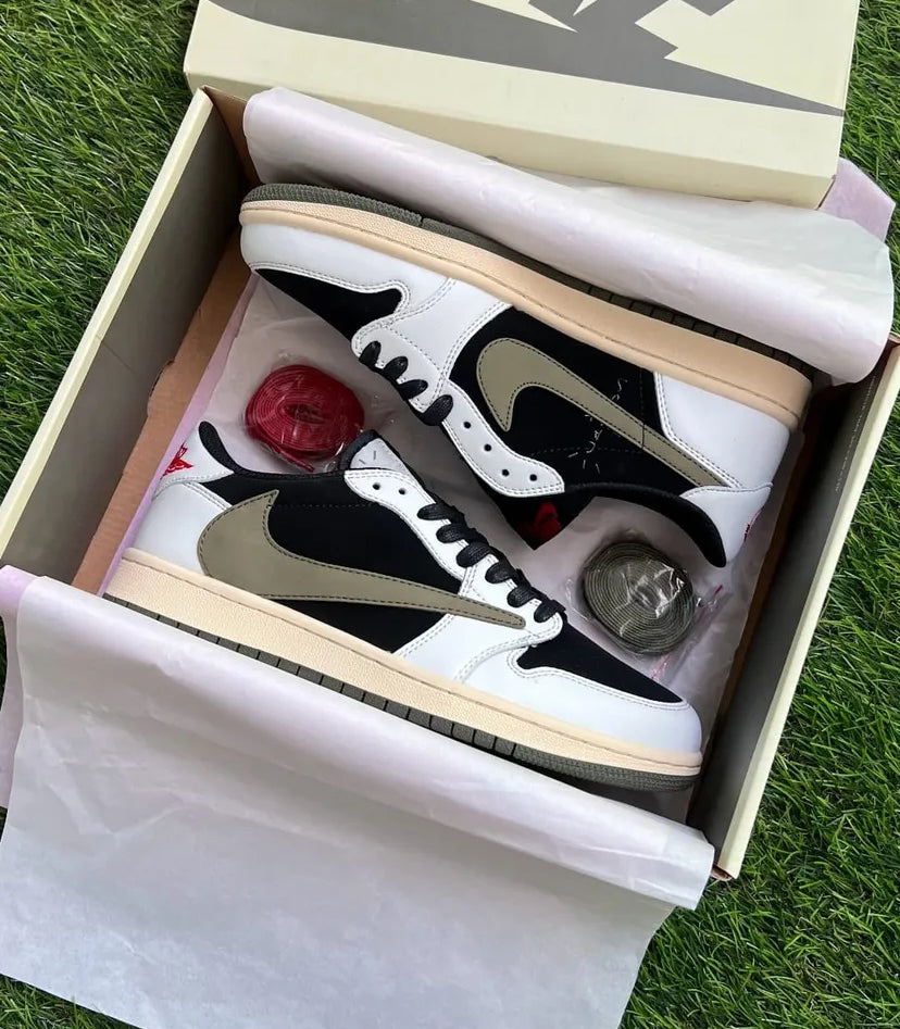 Air Jordan 1 Low Travis Scott